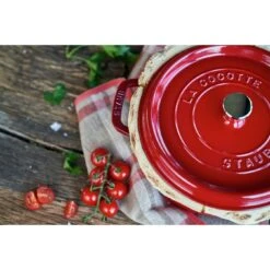 Staub Cocotte 24 Cm, Rond(e), Cerise, Fonte -Staub Soldes Magasin 424416044