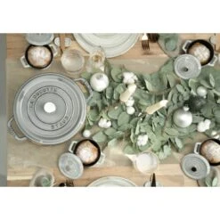 Staub Cocotte 26 Cm, Rond(e), Gris Graphite, Fonte 13 Staub Cocotte 26 Cm, Rond(e), Gris Graphite, Fonte -Staub Soldes Magasin 750047422