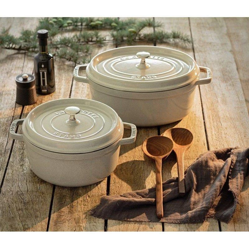 Cocotte En Fonte Emaillée Ovale Staub Truffe D31 5.50L 7 Cocotte En Fonte Emaillée Ovale Staub Truffe D31 5.50L – Image 5