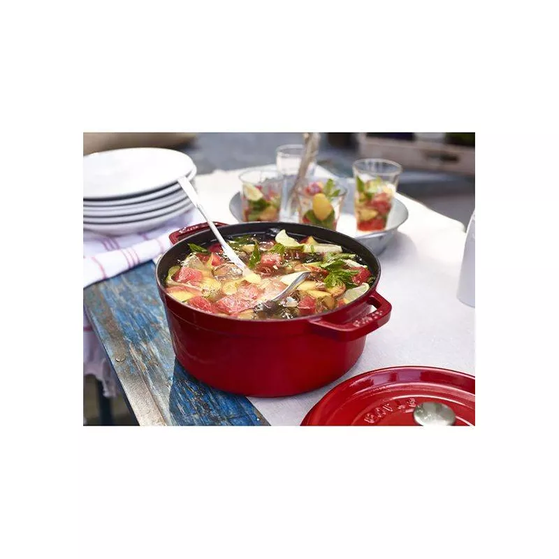 Cocotte En Fonte Emaillée Ronde Staub ROUGE CERISE D26 5.25 L 8 Cocotte En Fonte Emaillée Ronde Staub ROUGE CERISE D26 5.25 L – Image 6
